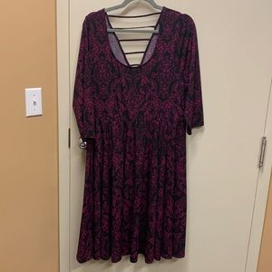 Torrid sz 2 magenta paisley skulls dress